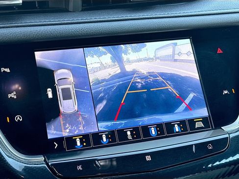 Used 2020 Cadillac XT6 Sport AWD/4WD image 14