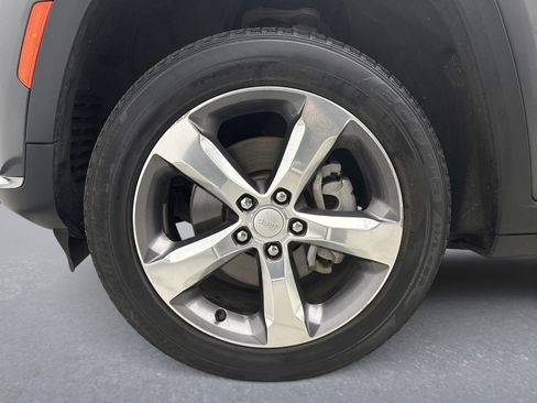 Used 2021 Jeep Grand Cherokee L Limited image 28