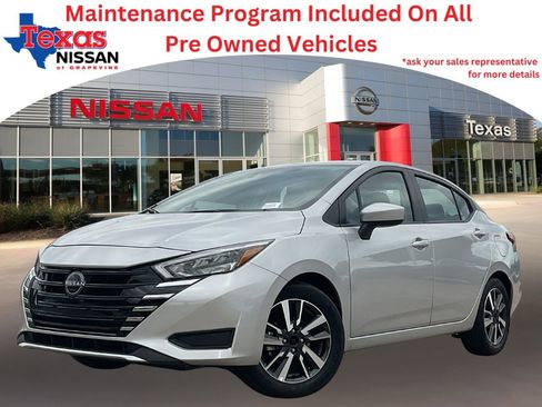 Used 2025 Nissan Versa SV FWD image 1