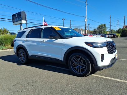 Used 2026 Ford Explorer ST-Line w/ ST-Line Street Pack