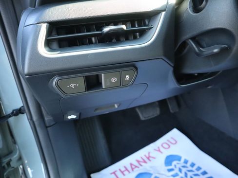 New 2025 Kia K4 LXS image 25