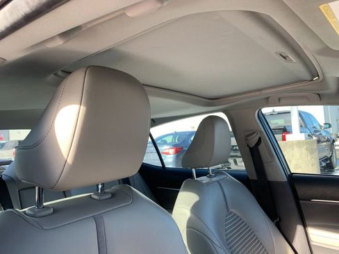 Used 2018 Toyota Camry SE image 20