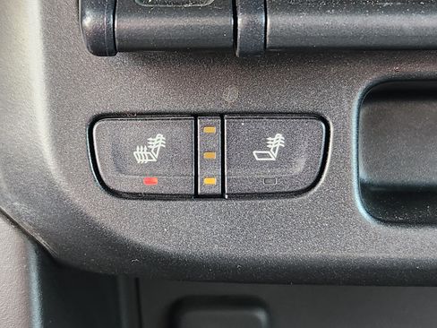 Used 2017 Chevrolet Colorado Z71 AWD/4WD image 16