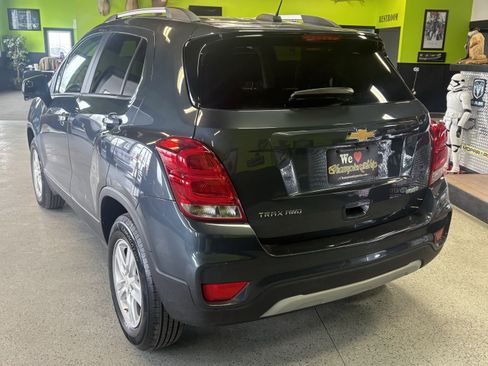 Used 2022 Chevrolet Trax LT image 12
