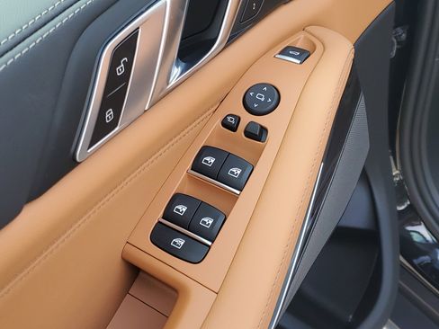 New 2026 BMW X5 xDrive40i w/ Climate Comfort Package image 6