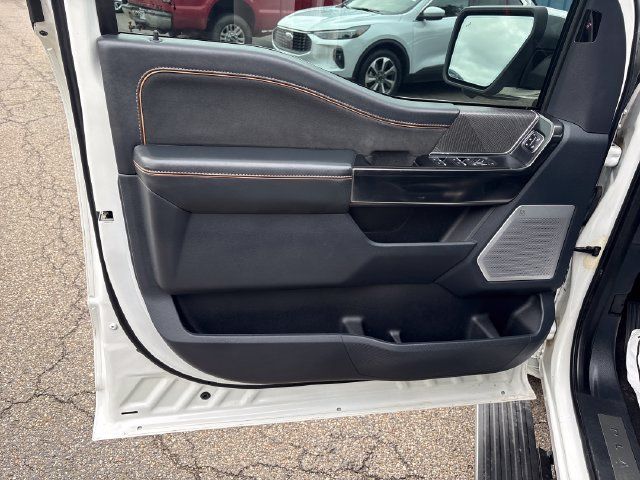 Used 2022 Ford F150 Platinum AWD/4WD image 7