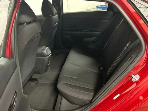 Certified 2025 Hyundai Elantra Sport FWD image 3