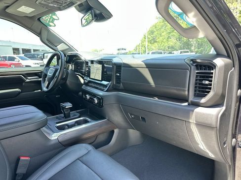 Certified 2023 GMC Sierra 1500 SLT AWD/4WD image 29