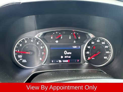 Used 2025 Chevrolet Blazer LT FWD image 3