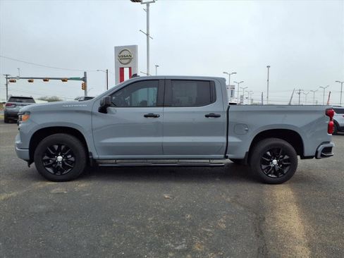 Used 2025 Chevrolet Silverado 1500 Custom image 4