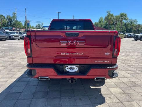 Used 2024 GMC Sierra 1500 Denali w/ Technology Package AWD/4WD image 5
