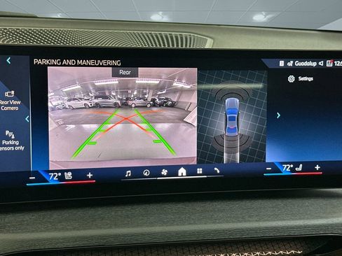 Used 2025 BMW 330i Sedan w/ Convenience Package image 23