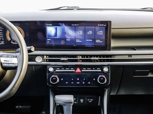 Used 2025 Hyundai Santa Cruz SEL image 16