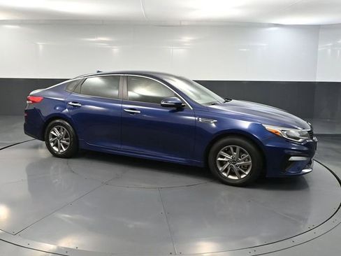 Used 2020 Kia Optima LX image 4