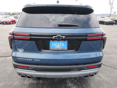 Certified 2025 Chevrolet Traverse LT w/ LPO, Floor Liner Package image 4