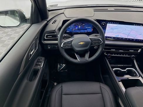 New 2026 Chevrolet Traverse LT w/ Driver Confidence Package image 24