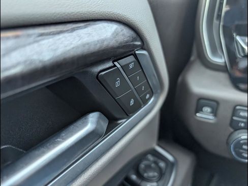 Used 2025 Chevrolet Silverado 1500 LTZ image 18