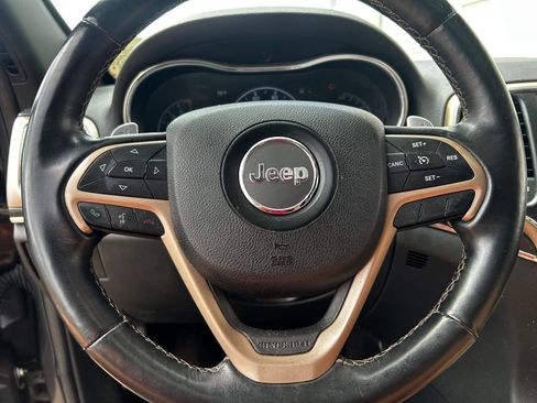 Used 2017 Jeep Grand Cherokee Limited image 21