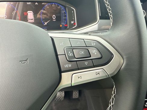New 2025 Volkswagen Taos SEL image 20