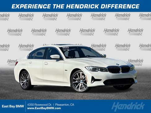 Certified 2022 BMW 330e w/ Premium Package image 1