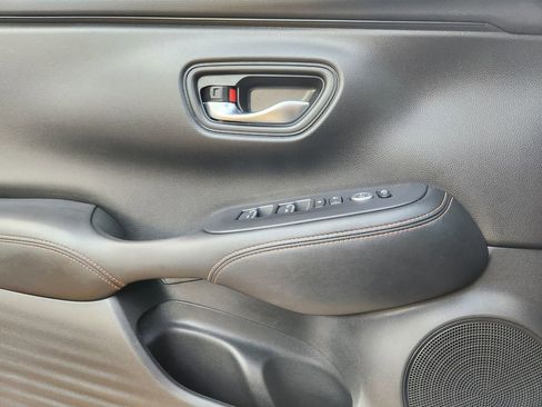 Certified 2025 Honda HR-V Sport image 22