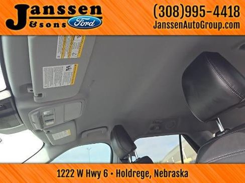 Used 2023 Ford Explorer XLT w/ Equipment Group 202A AWD/4WD image 3