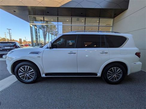 Used 2021 Nissan Armada SL w/ Captain's Chairs Package image 12