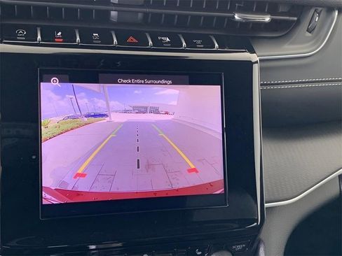 New 2025 Jeep Grand Cherokee L Altitude image 42