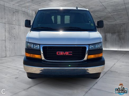 Used 2024 GMC Savana 2500 w/ Driver Convenience Package image 9