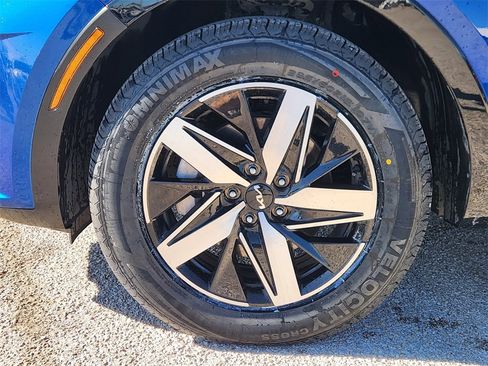 Certified 2023 Kia Sorento S image 10