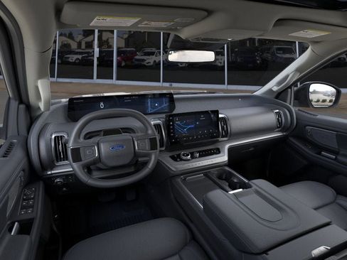 New 2026 Ford Expedition Max Platinum w/ Driver's Package AWD/4WD image 9