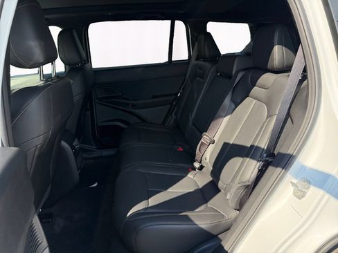 New 2026 Jeep Cherokee Limited AWD/4WD image 13