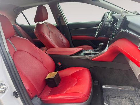 Used 2021 Toyota Camry XSE w/ Navigation Upgrade Package image 15