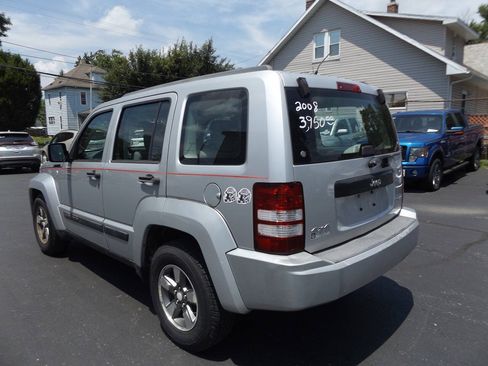 Used 2008 Jeep Liberty Sport AWD/4WD image 8