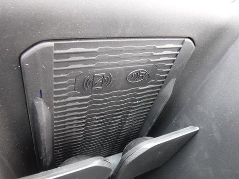 New 2026 Jeep Cherokee Overland image 17