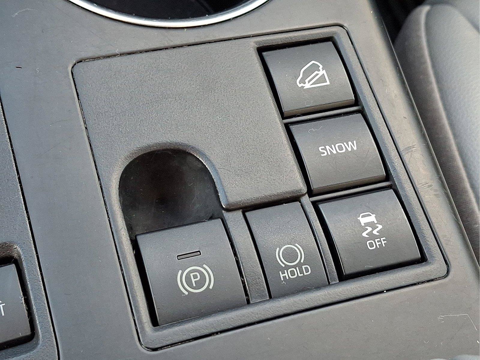 Used 2023 Toyota Highlander XLE AWD/4WD image 26