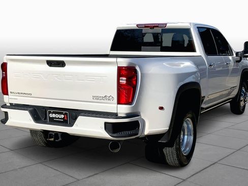Used 2025 Chevrolet Silverado 3500 High Country w/ Technology Package image 13
