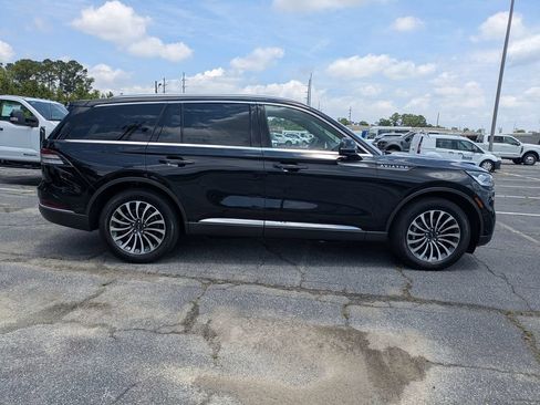 Certified 2023 Lincoln Aviator Reserve w/ Elements Package Plus AWD/4WD image 4