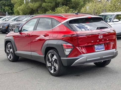 Certified 2025 Hyundai Kona Limited FWD image 7