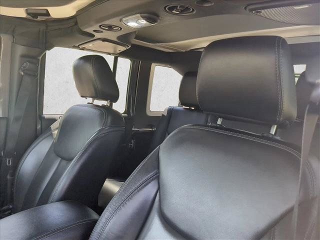 Used 2018 Jeep Wrangler Unlimited Sahara AWD/4WD image 16