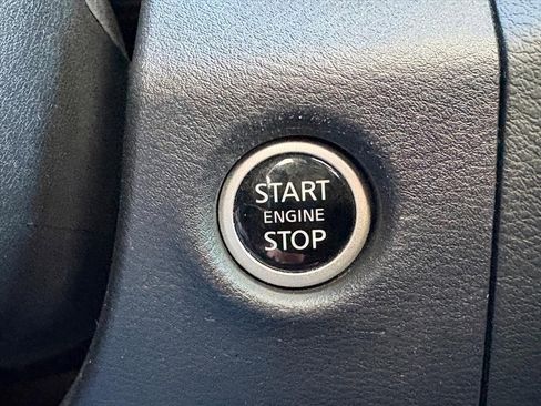 Certified 2023 Nissan Frontier SV w/ Midnight Edition Package image 14