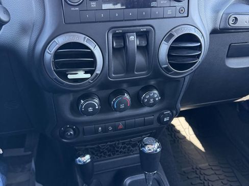 Used 2017 Jeep Wrangler Sport w/ Quick Order Package 24S image 17