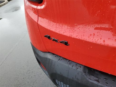 Used 2018 Jeep Renegade Altitude image 29