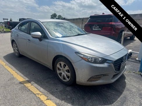 Used 2017 MAZDA MAZDA3 Sport FWD image 1