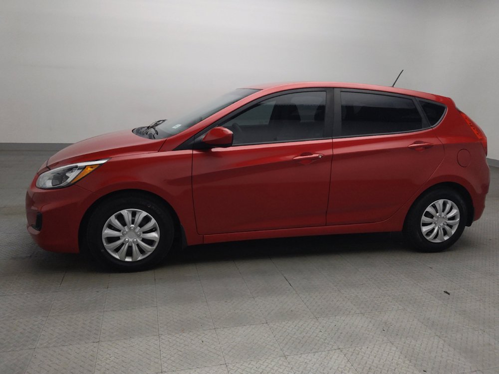 Used 2017 Hyundai Accent SE FWD image 2