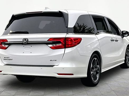Used 2024 Honda Odyssey Elite image 6