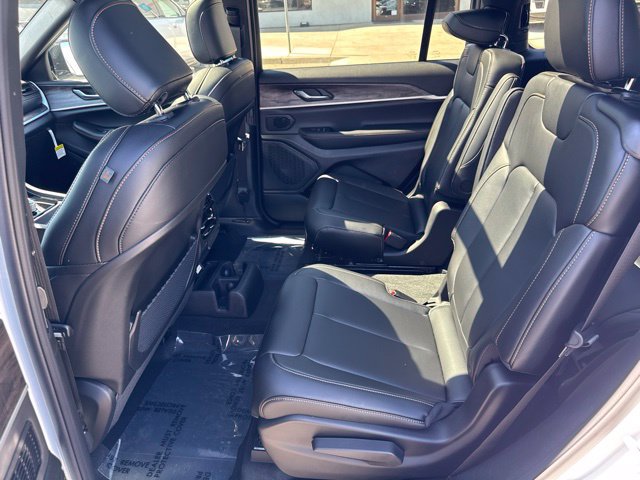 New 2026 Jeep Grand Cherokee L Limited AWD/4WD image 24