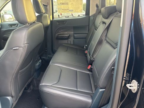 New 2026 Ford Maverick Lariat w/ Black Appearance Package image 13