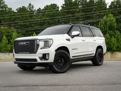 Used 2024 GMC Yukon Denali Ultimate AWD/4WD image 2