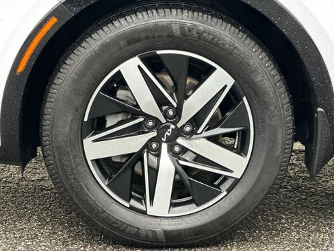 Used 2022 Kia Sorento EX w/ Panoramic Sunroof Package image 38